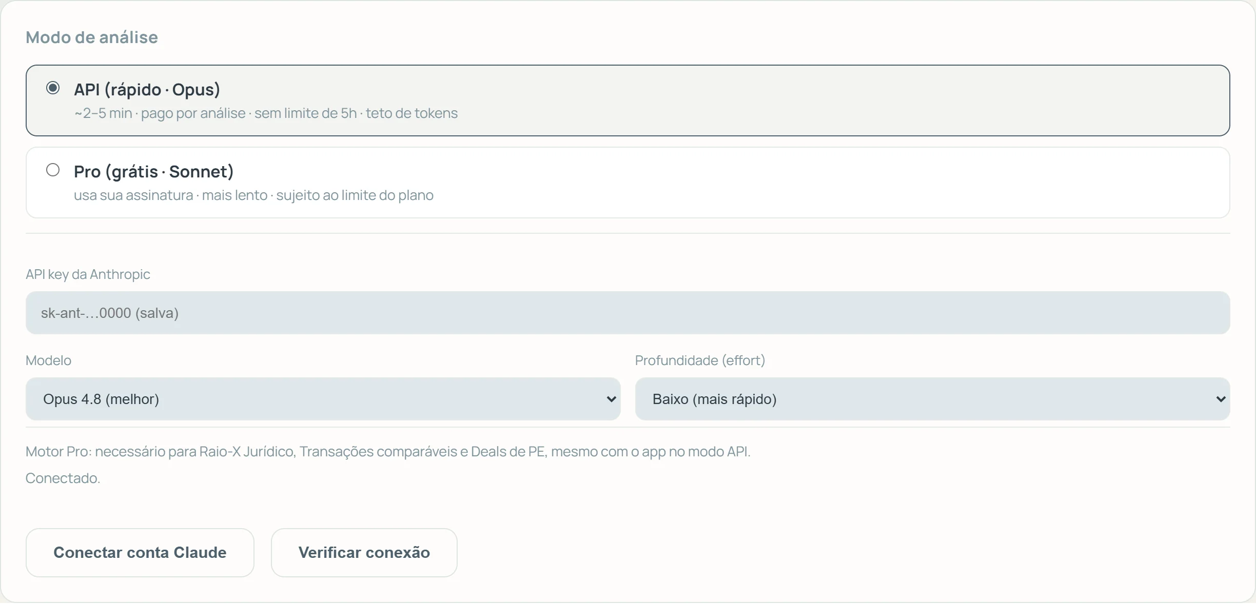 Cartão Modo de análise com as opções API e Pro, chave de API, modelo, profundidade e o status da conexão com o Claude
